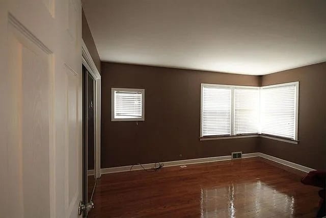 Master BR - 587 Princeton St