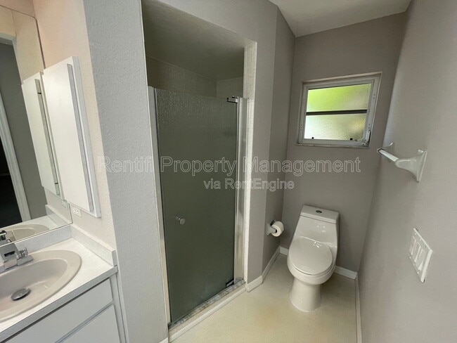 Building Photo - 25486 Avillas Ct