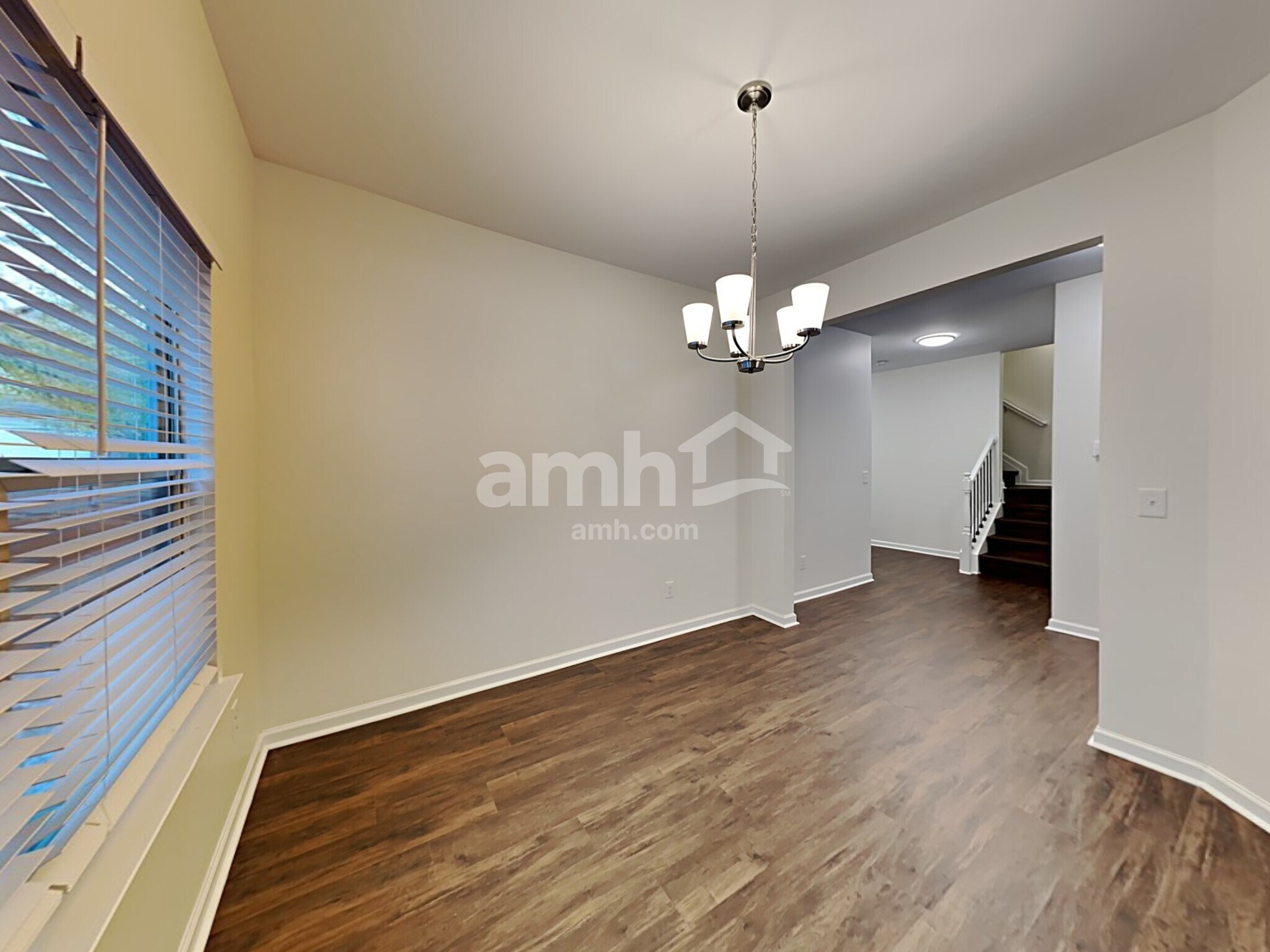 Building Photo - 977 Grenier Terrace NE
