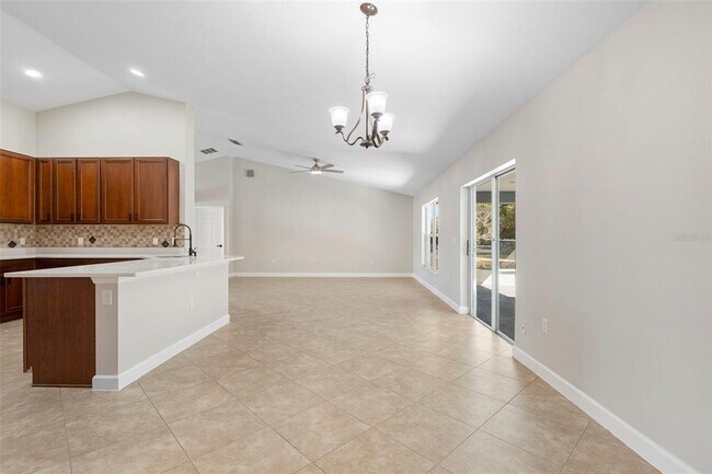 Building Photo - 1227 Tivoli Dr