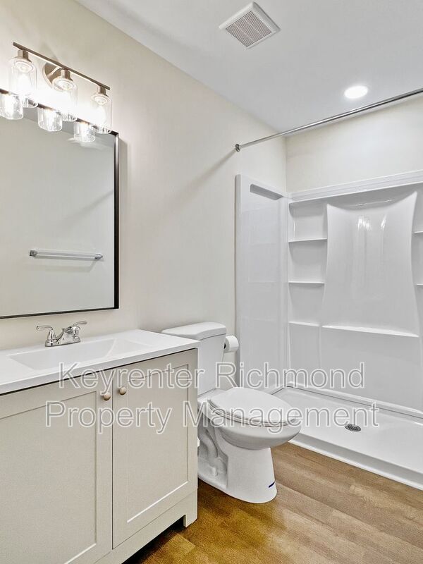 Building Photo - 2112 Autumn Oaks Ln