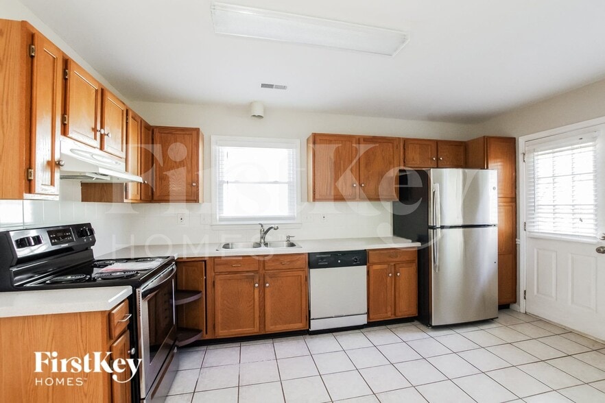Building Photo - 11701 Charnwood Ct