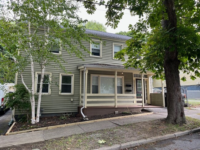 Building Photo - 87 Albany St