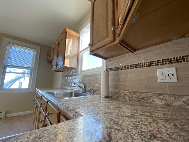 Building Photo - 1445 Concord Pl