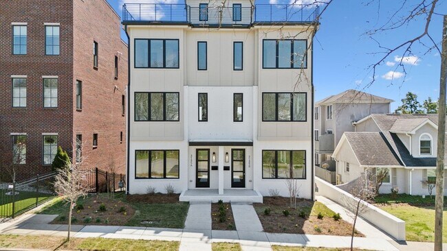Building Photo - 3135 Parthenon Ave