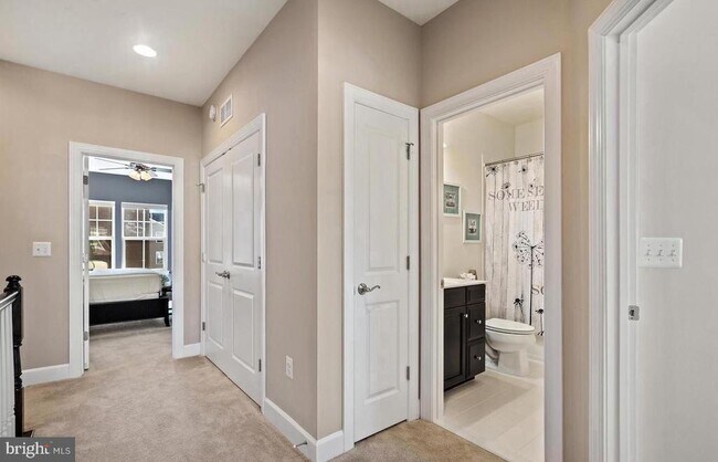 Building Photo - 15343 Linville Creek Dr