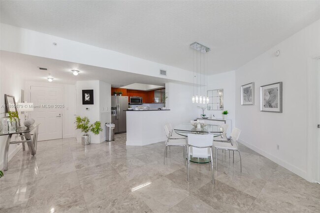 Building Photo - 16699 Collins Ave
