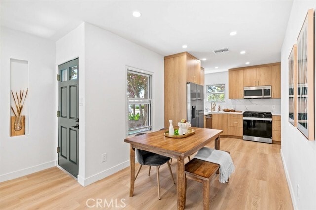 Building Photo - 2105 N Pass Ave