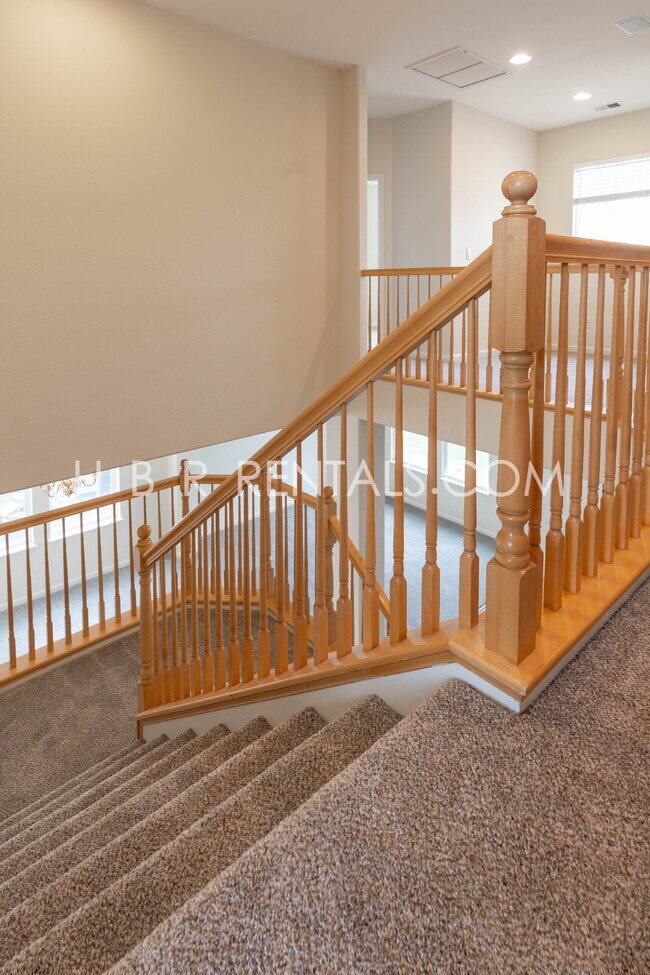 Building Photo - Spacious 4-Bedroom Gem on Glenhaven Drive – Your Perfect Tracy Retreat!