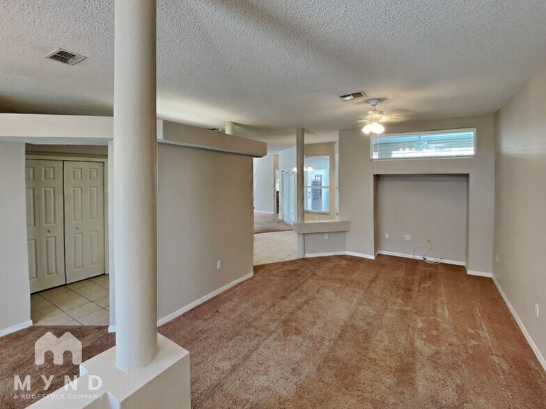 Building Photo - 7026 Captiva Cir