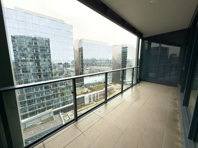 Building Photo - 1bd/1.5ba Bellevue Condo