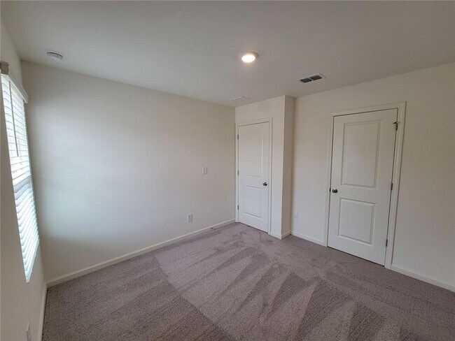 Building Photo - 3560 Eagle Ct