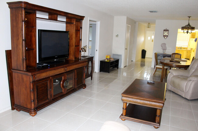 Building Photo - 5730 Fernley Dr E