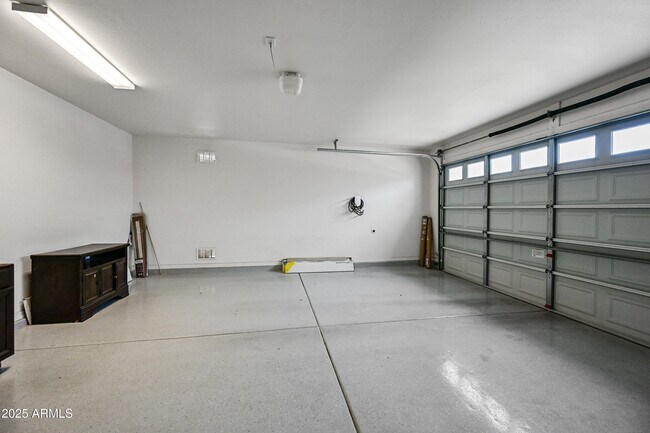 Building Photo - 133 E Prescott Dr