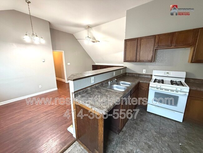 Building Photo - 2804 N Palmer St