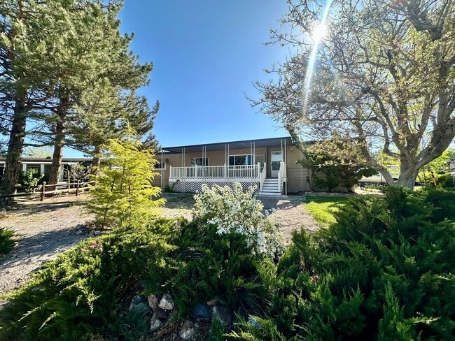 Primary Photo - 16300 Rhyolite Cir