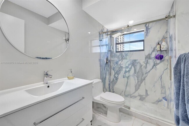 Building Photo - 2301 S Ocean Dr