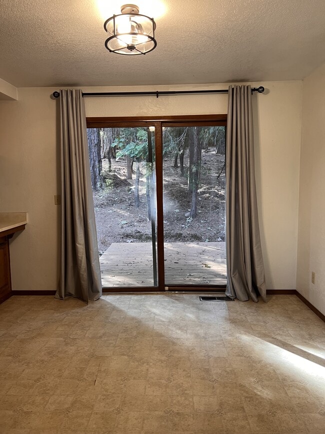 Building Photo - 11521 Ragan Way