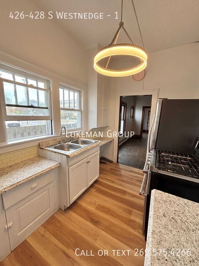 Building Photo - 426-428 S Westnedge-1