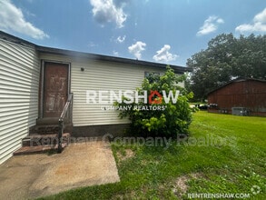 Building Photo - 181 Lealand Ln