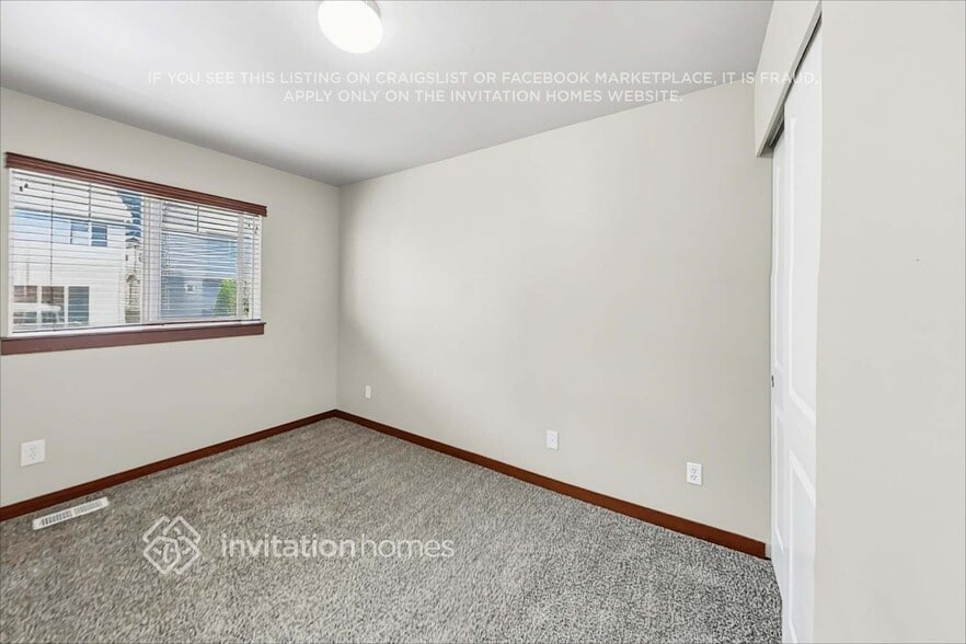 Building Photo - 17422 14th Ave SE