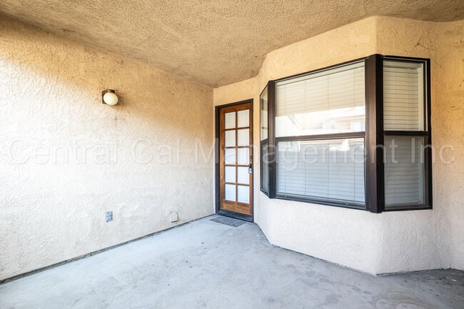 Building Photo - 3 Bedroom/2.5 Bath Townhome - $1995 per mo...