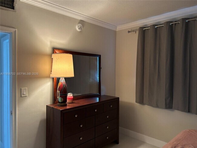 Building Photo - 270 NE 191st St