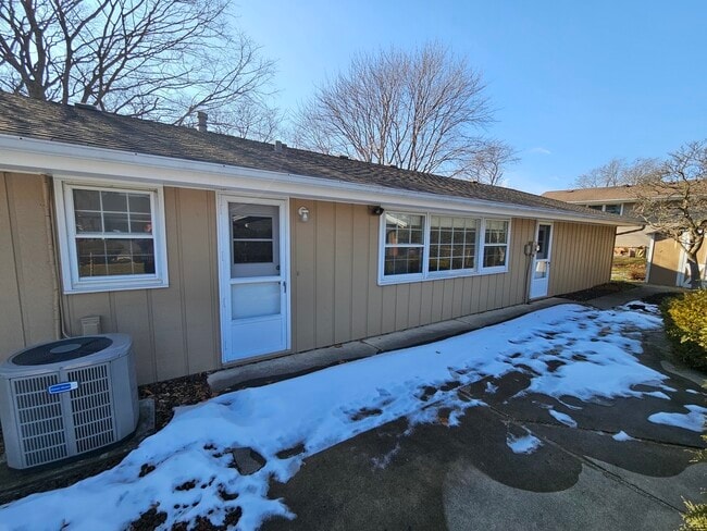 Building Photo - 1828 Cannon Ct