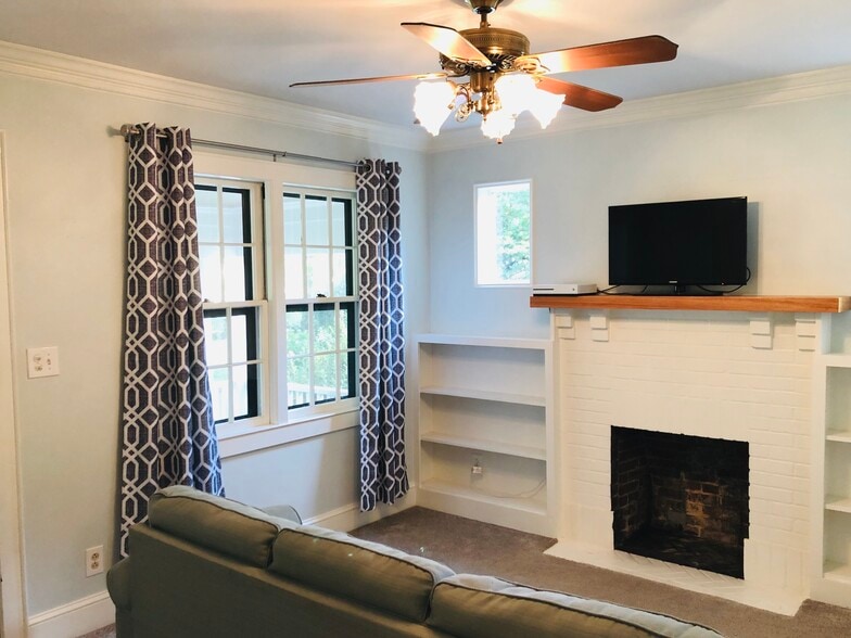 Building Photo - 118 Sebrell Ave