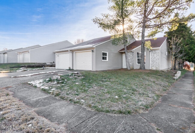 Building Photo - 530 Independence Ct