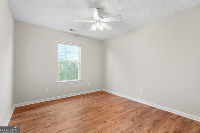 Building Photo - 7 Halyard Dr