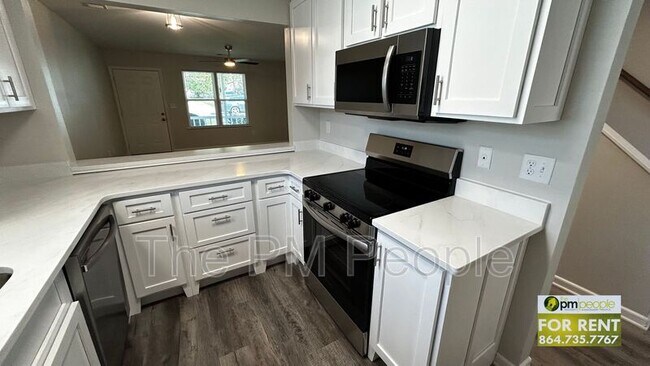 Building Photo - 10B Pointer Ln