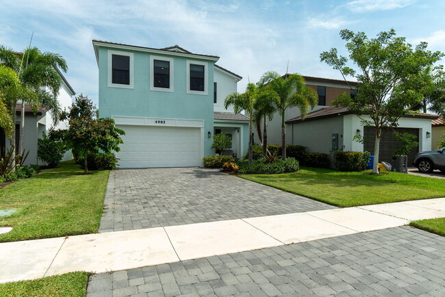 Building Photo - 4985 Coquina Pl