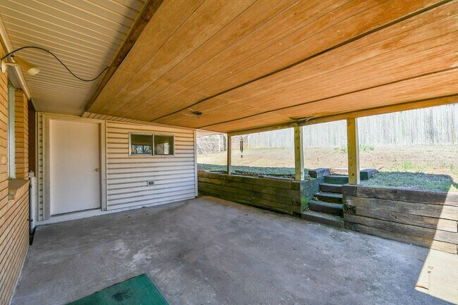 Building Photo - 1331 Starfield Rd