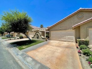 Building Photo - 41539 Woodhaven Dr W