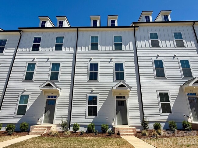 Building Photo - 3212 Drift St