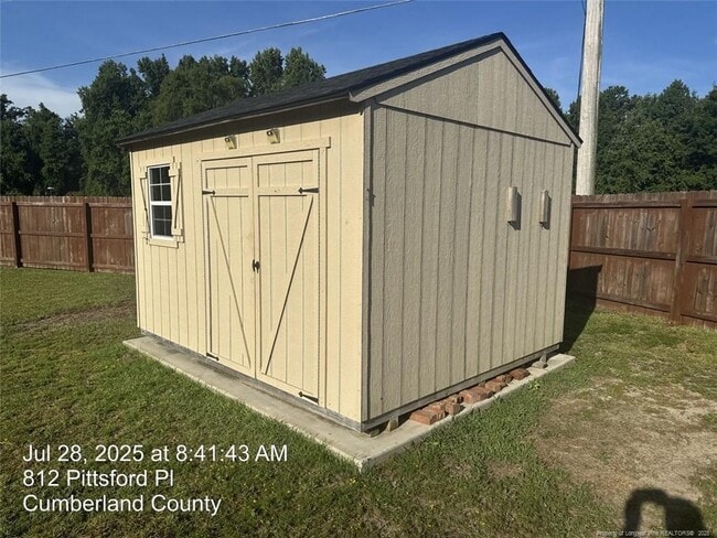 Building Photo - 812 Pittsford Pl