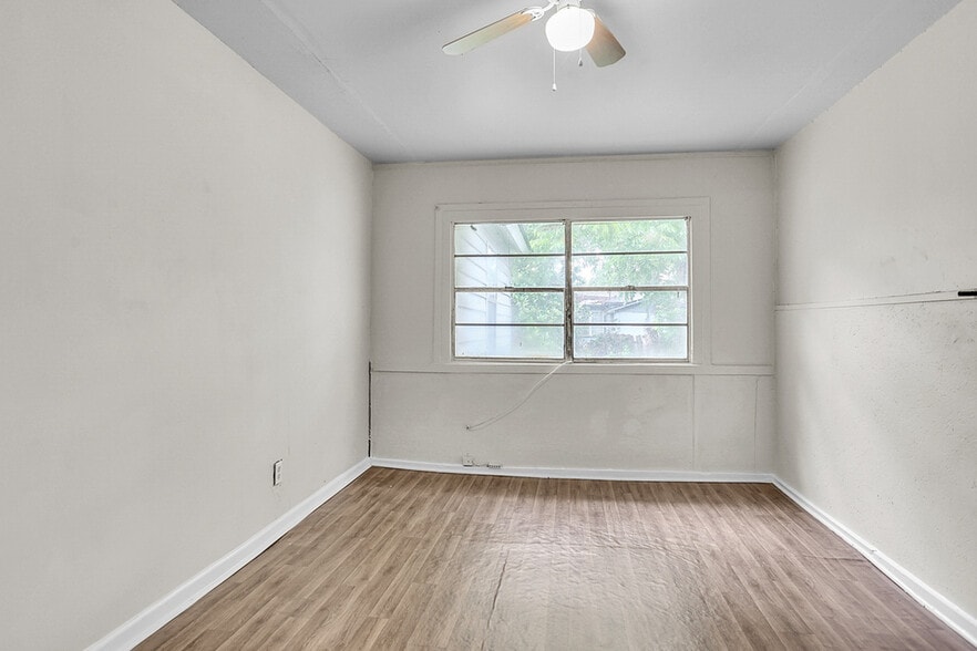 Building Photo - 1013 Carroll St