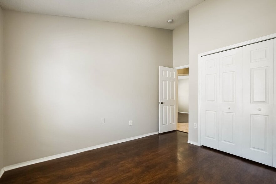 Building Photo - 2160 Jessa Dr
