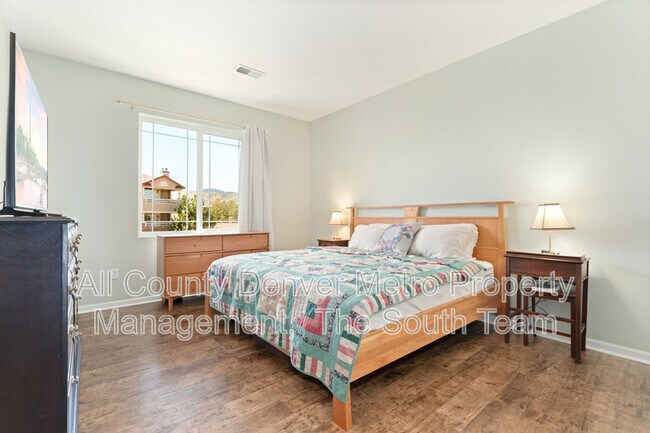 Building Photo - 8427 S Hoyt Way