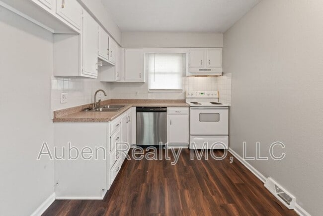 Building Photo - 1426 S Haden Ct