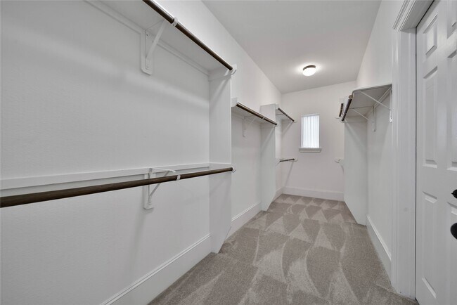 Building Photo - 17506 Mineral Bluff Ln