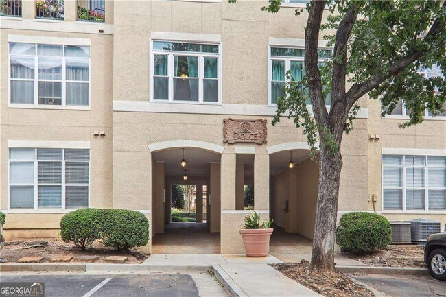 Building Photo - 955 Juniper St NE
