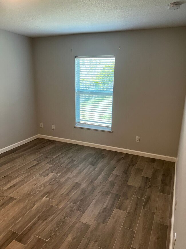 Building Photo - CHARMING 3 BEDROOM, 2 BATH HOME BUILT IN 2022 IN EAST STUART