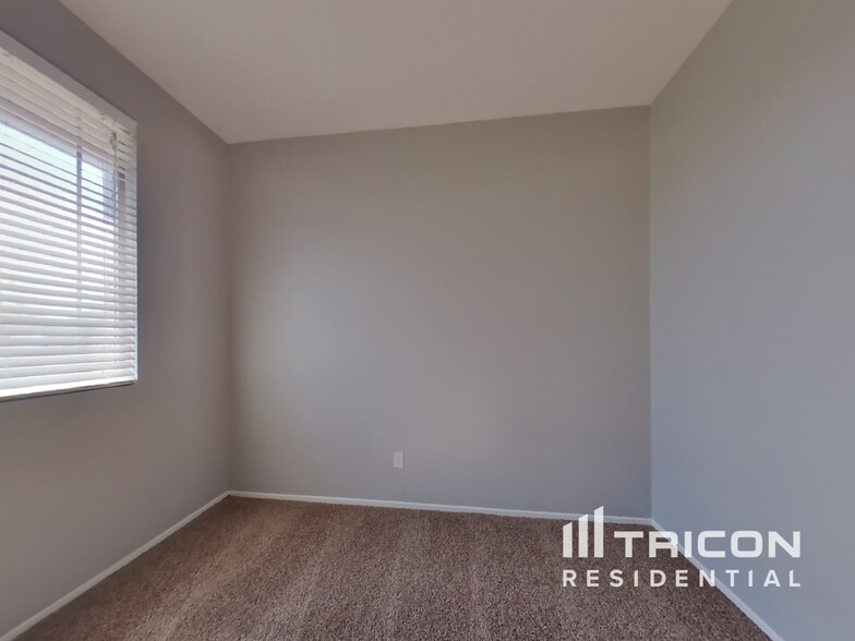Building Photo - 43756 Alcoba Dr