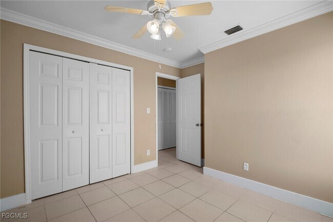 Building Photo - 2230 NW 1st Ave