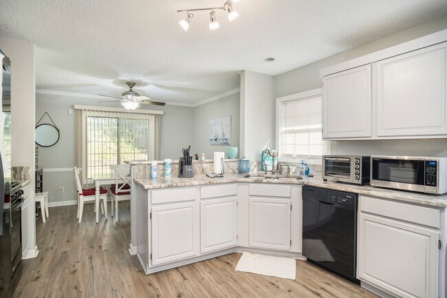 Building Photo - 1254 Watercrest Cir