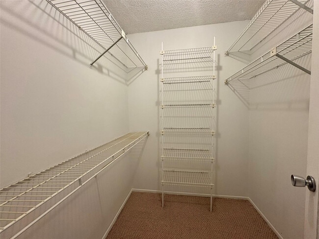 Building Photo - 2601 S Course Dr