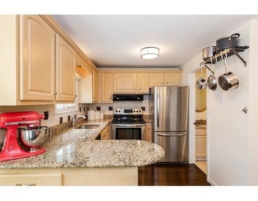 Building Photo - 61 Decatur St