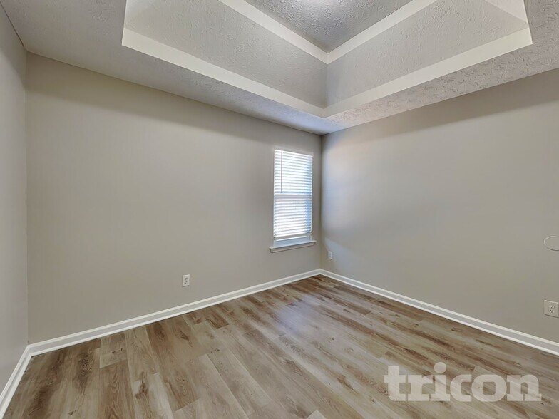 Building Photo - 185 Labrea Blvd